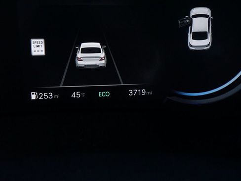 Certified 2026 Genesis G70 2.5T image 7