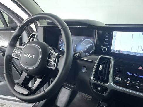 Used 2023 Kia Sorento SX AWD/4WD image 29