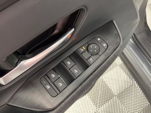 New 2026 Nissan Kicks SV image 32