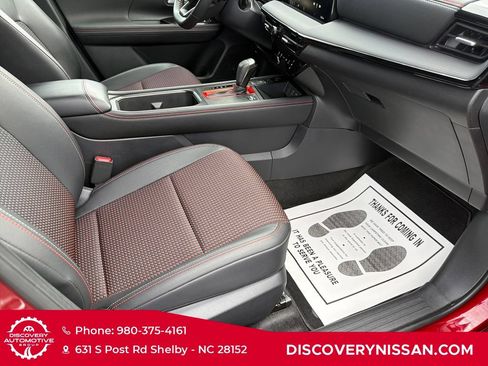 Certified 2026 Nissan Kicks SR FWD image 37