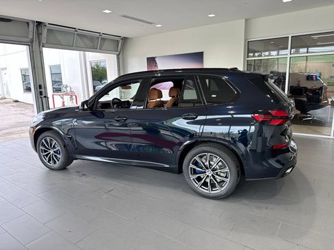 New 2026 BMW X5 xDrive50e w/ M Sport Package AWD/4WD image 5