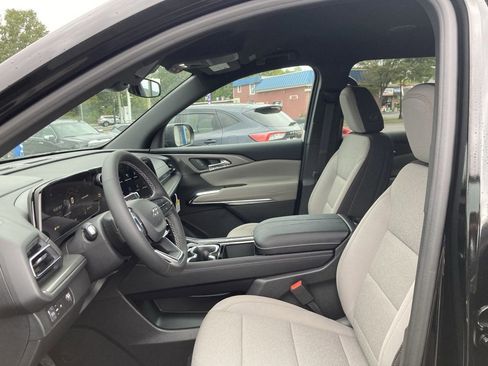 New 2026 Chevrolet Traverse LT w/ Midnight/Sport Edition image 9