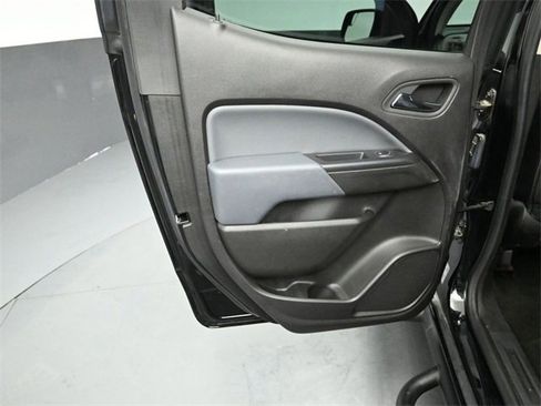 Used 2017 Chevrolet Colorado Z71 image 23