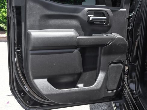 Used 2020 Chevrolet Silverado 1500 LT RWD image 39