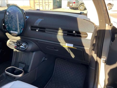 Certified 2025 MINI Cooper S image 19