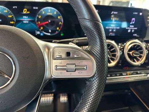 Used 2022 Mercedes-Benz GLB 250 GLB 250 AMG Line Parking Assis image 17