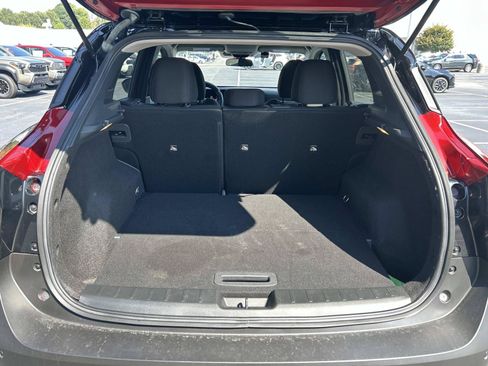 Used 2026 Nissan Kicks SV FWD image 9
