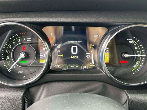 Used 2023 Jeep Wrangler Unlimited Sahara w/ Cold Weather Group image 23