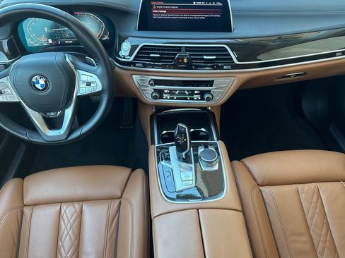 Used 2022 BMW 740i w/ Premium Package image 14