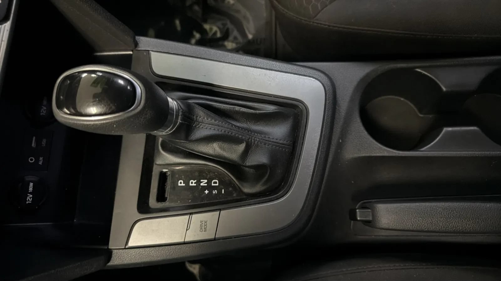Used 2019 Hyundai Elantra SE w/ Cargo Package FWD image 13