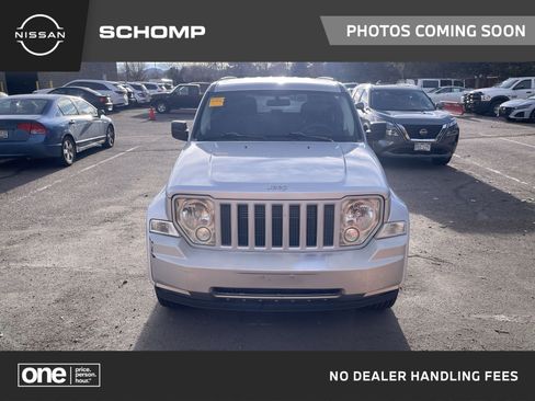 Used 2011 Jeep Liberty Sport image 1