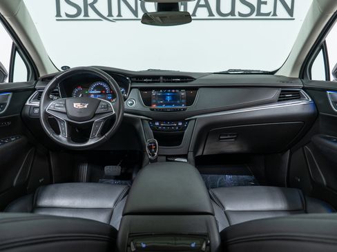 Used 2018 Cadillac XT5 Premium Luxury image 15