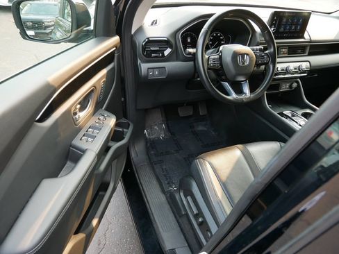 Used 2023 Honda Pilot EX-L image 10