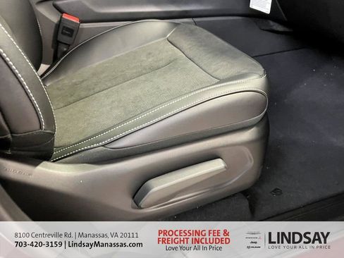 New 2025 Jeep Grand Cherokee Laredo image 13