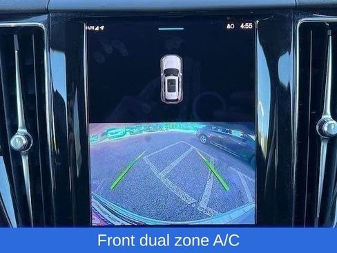 Used 2022 Volvo XC60 B5 Momentum w/ Protection Package Premier image 26