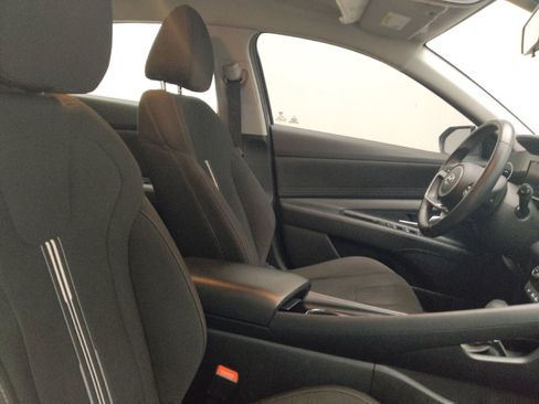 Used 2022 Hyundai Elantra SEL w/ Convenience Package FWD image 21
