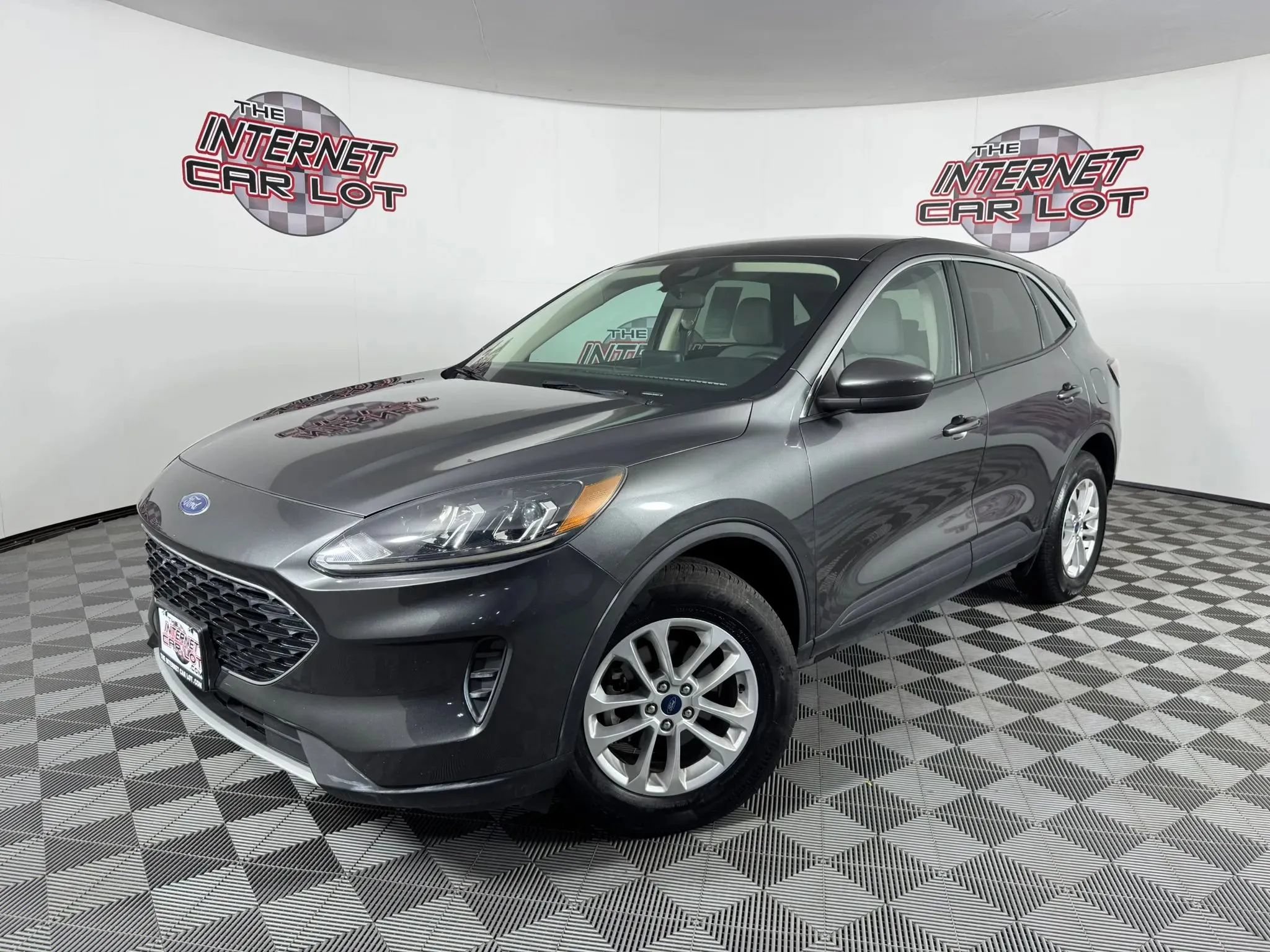 Used 2020 Ford Escape SE AWD/4WD image 1