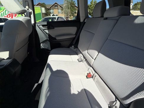 Used 2017 Subaru Forester 2.5i Premium image 17