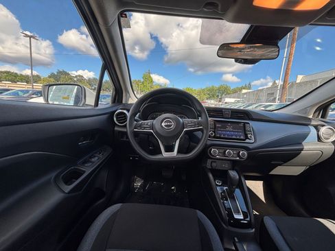 Used 2025 Nissan Versa SV FWD image 32