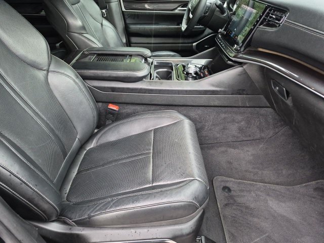 Used 2023 Jeep Wagoneer 4WD w/ Convenience Group I image 26