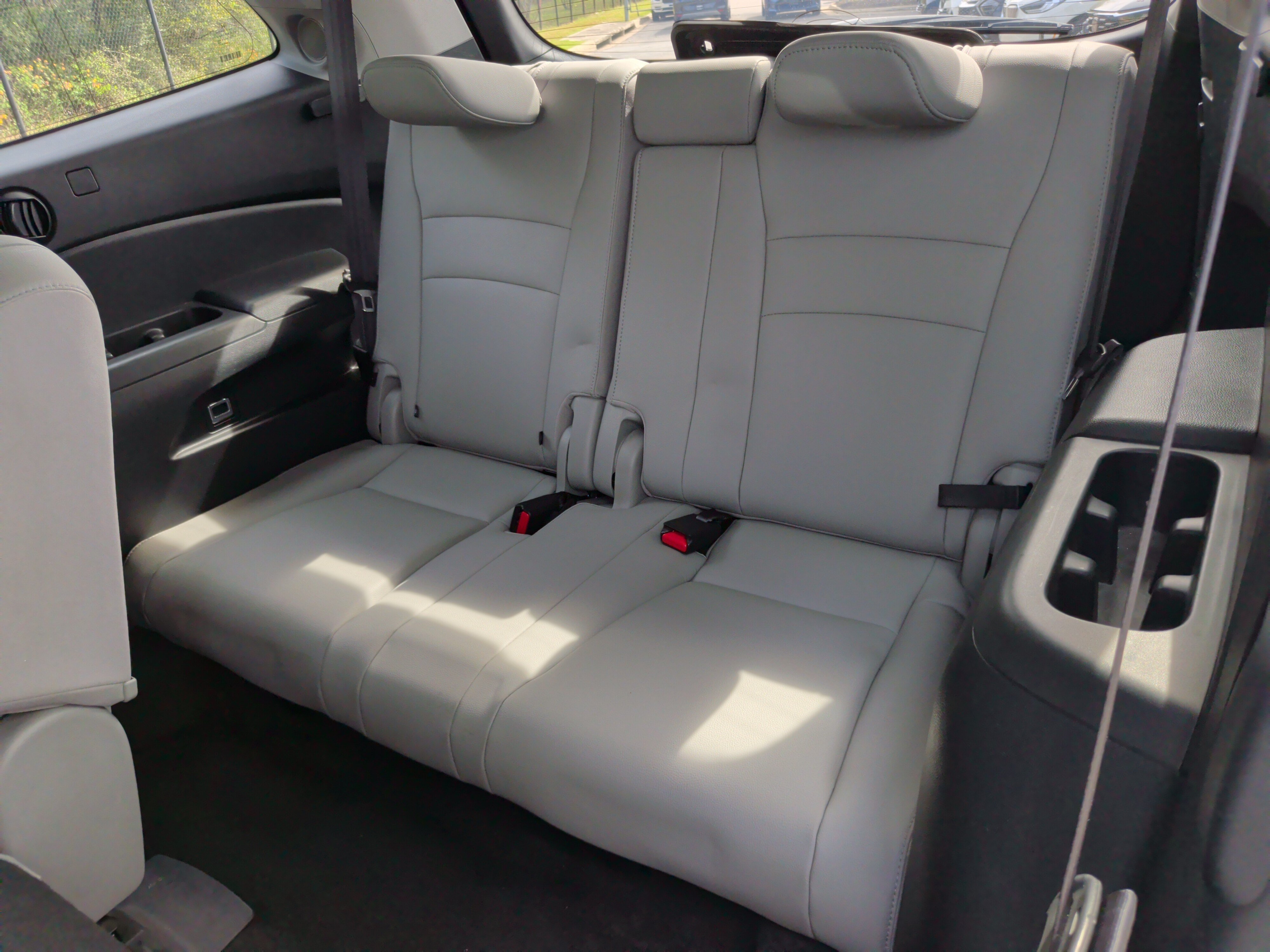 Used 2016 Honda Pilot Touring image 38