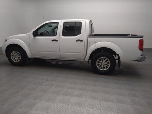 Used 2019 Nissan Frontier SV AWD/4WD image 3