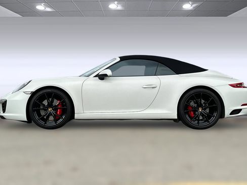 Used 2018 Porsche 911 Carrera S image 2