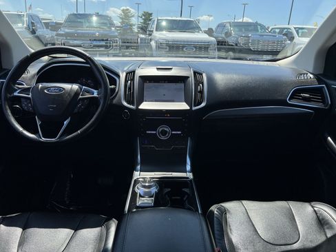 Used 2019 Ford Edge Titanium w/ Equipment Group 301A FWD image 23
