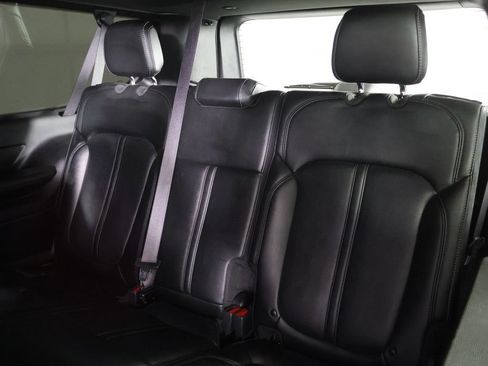 Used 2024 Jeep Wagoneer L Series III w/ Flexible Seating Group AWD/4WD image 36