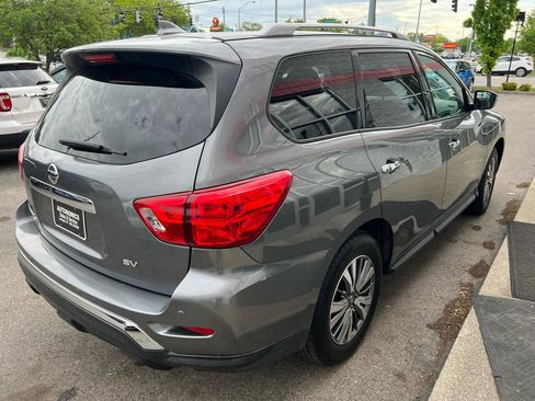 Used 2020 Nissan Pathfinder SV image 7
