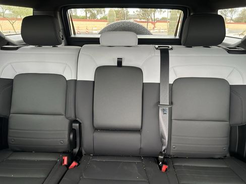 Used 2025 GMC Hummer EV 2X image 16