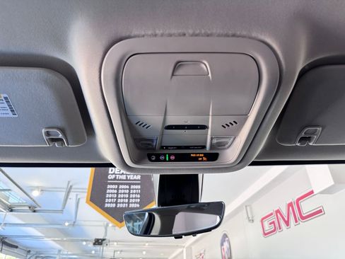 Certified 2023 GMC Acadia Denali w/ Denali Technology Package image 24