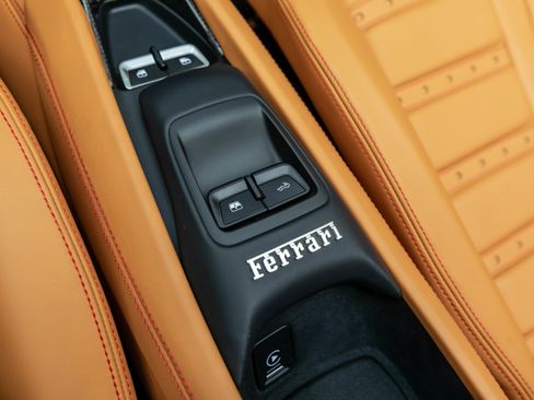 Certified 2022 Ferrari F8 Tributo image 37