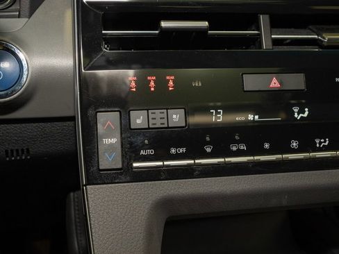 Used 2019 Toyota Avalon Limited image 15