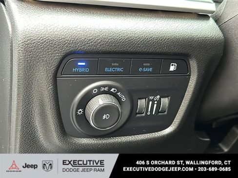 Used 2023 Jeep Grand Cherokee 4xe image 11