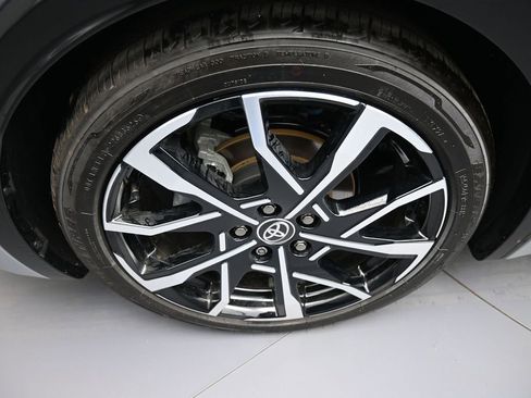 New 2026 Toyota Prius Plug-In Hybrid FWD image 12