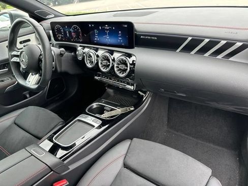 Used 2025 Mercedes-Benz CLA 35 AMG 4MATIC image 22