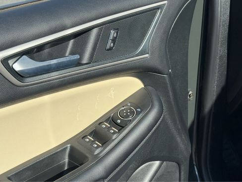 Used 2024 Ford Edge SEL AWD/4WD image 15
