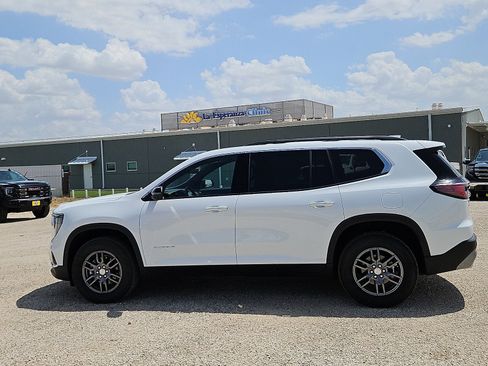 New 2026 GMC Acadia Elevation FWD image 2