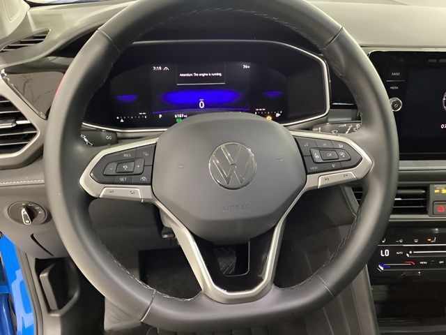 Certified 2025 Volkswagen Taos SE AWD/4WD image 7