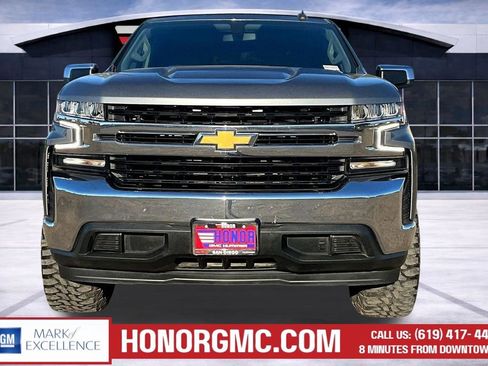 Used 2022 Chevrolet Silverado 1500 LT image 2