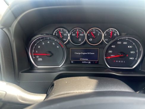 Used 2022 Chevrolet Silverado 2500 Custom w/ Custom Value Package image 9