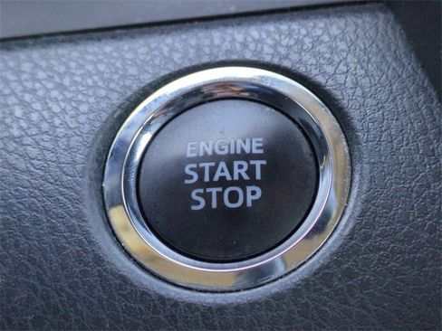 Used 2023 Toyota Camry XLE image 27