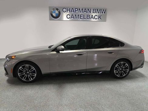 Certified 2026 BMW 530i xDrive w/ M Sport Package AWD/4WD image 3