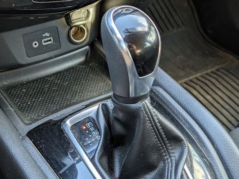 Used 2018 Nissan Rogue S image 17