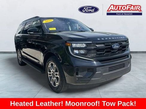 Certified 2025 Ford Expedition Active AWD/4WD image 1