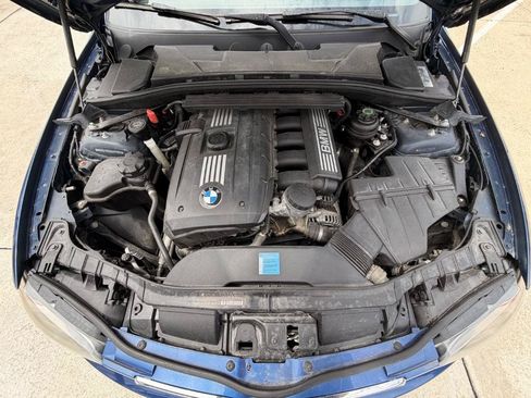 Used 2010 BMW 128i Convertible RWD image 8