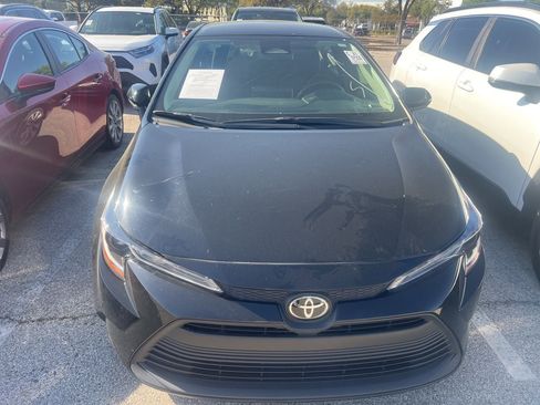 Used 2024 Toyota Corolla LE image 2