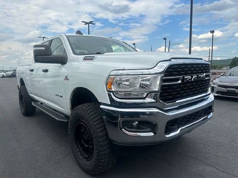 Used 2024 RAM 2500 Big Horn AWD/4WD image 1