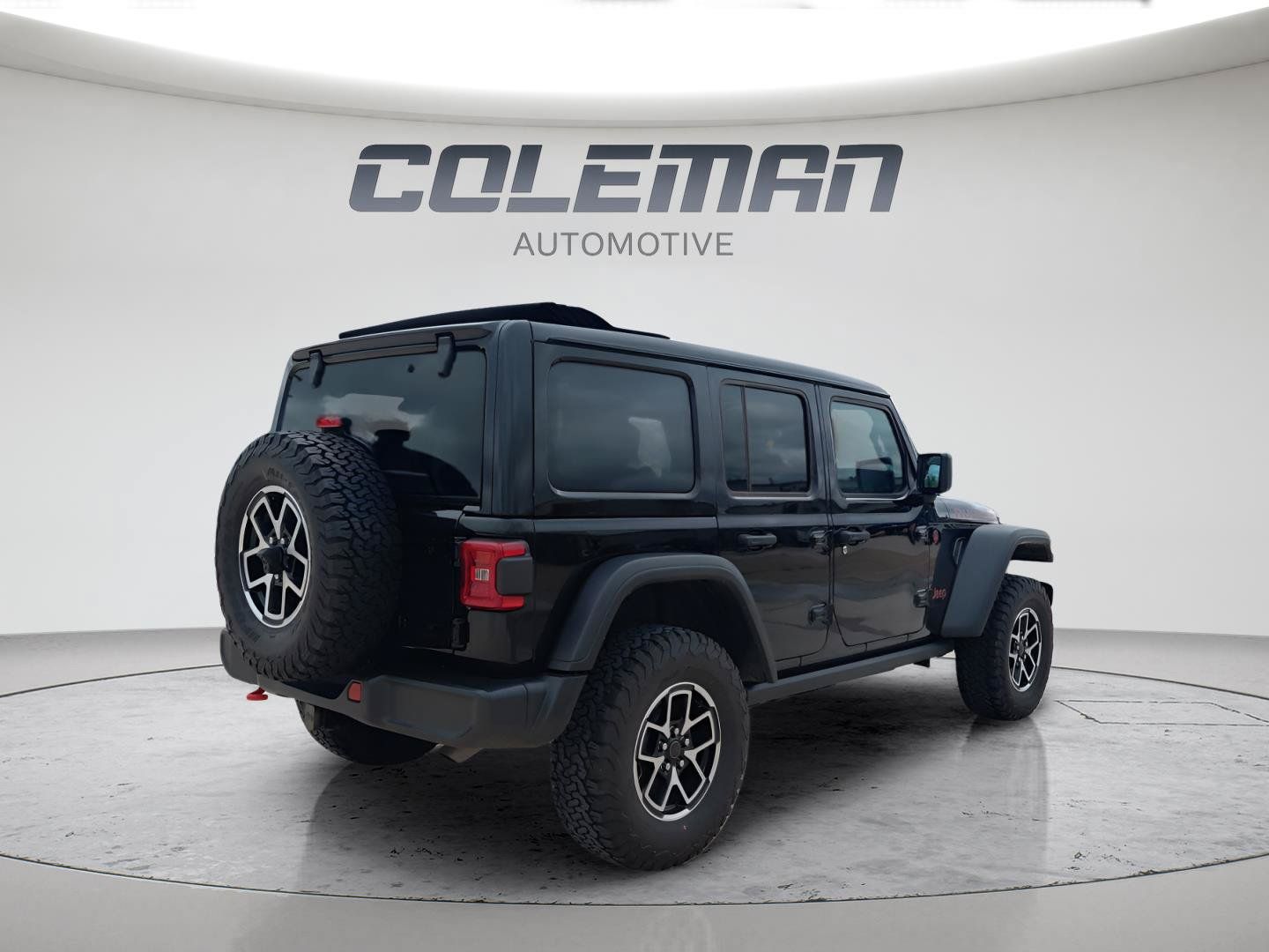 Used 2024 Jeep Wrangler Unlimited Rubicon w/ Technology Group AWD/4WD image 5